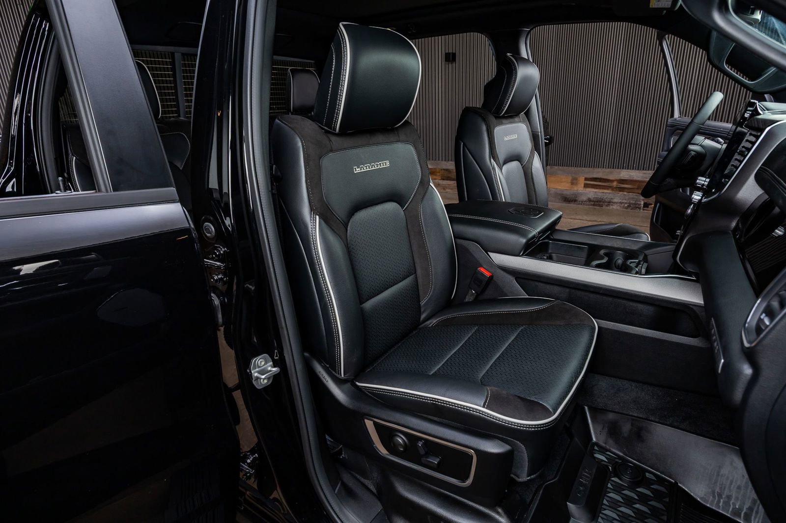 Used 2026 RAM 1500 Laramie image 32