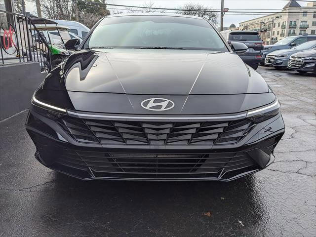 Used 2025 Hyundai Elantra Sport image 7