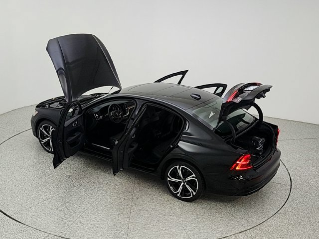 Certified 2024 Volvo S60 B5 Plus w/ Climate Package AWD/4WD image 42