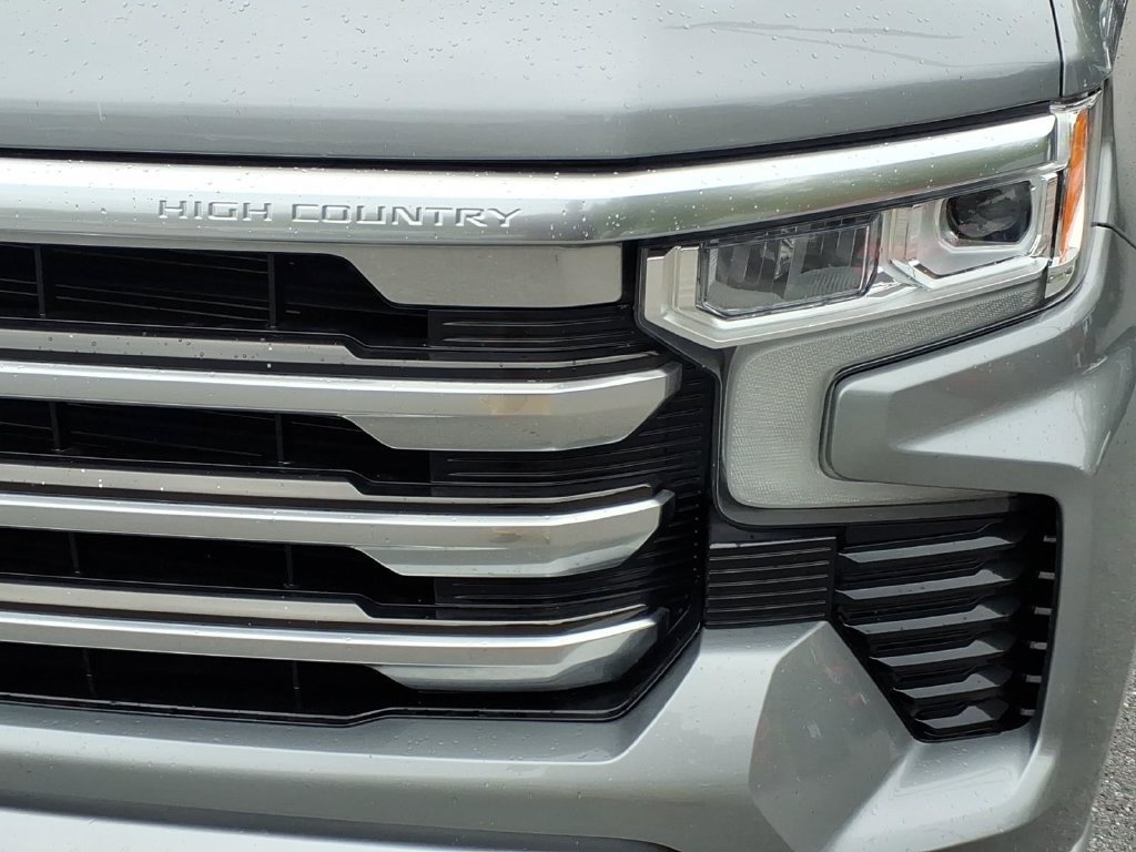 Certified 2023 Chevrolet Silverado 1500 High Country w/ High Country Premium Package AWD/4WD image 6