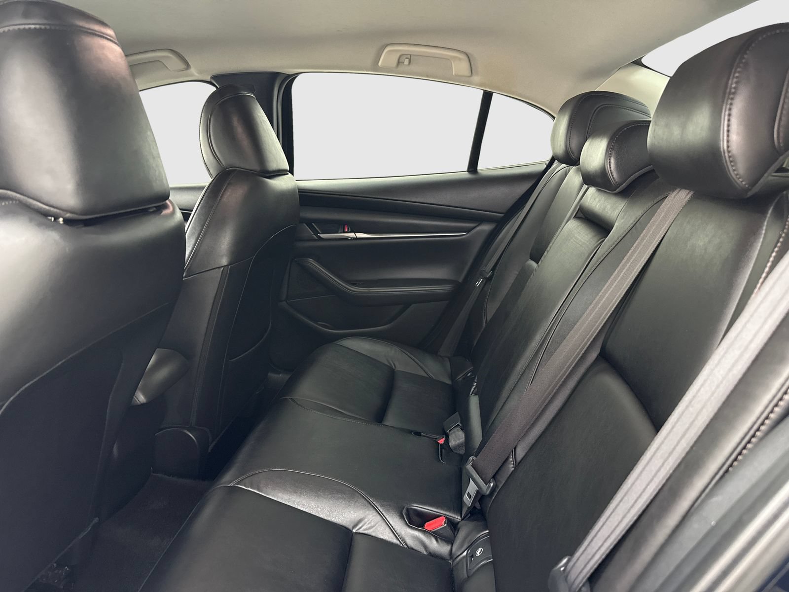 Used 2020 MAZDA MAZDA3 Sedan w/ Select Package FWD image 34
