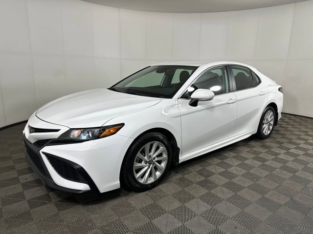 Used 2023 Toyota Camry SE image 7