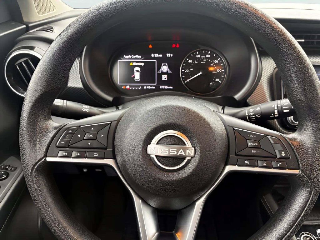 Used 2022 Nissan Kicks SV FWD image 13