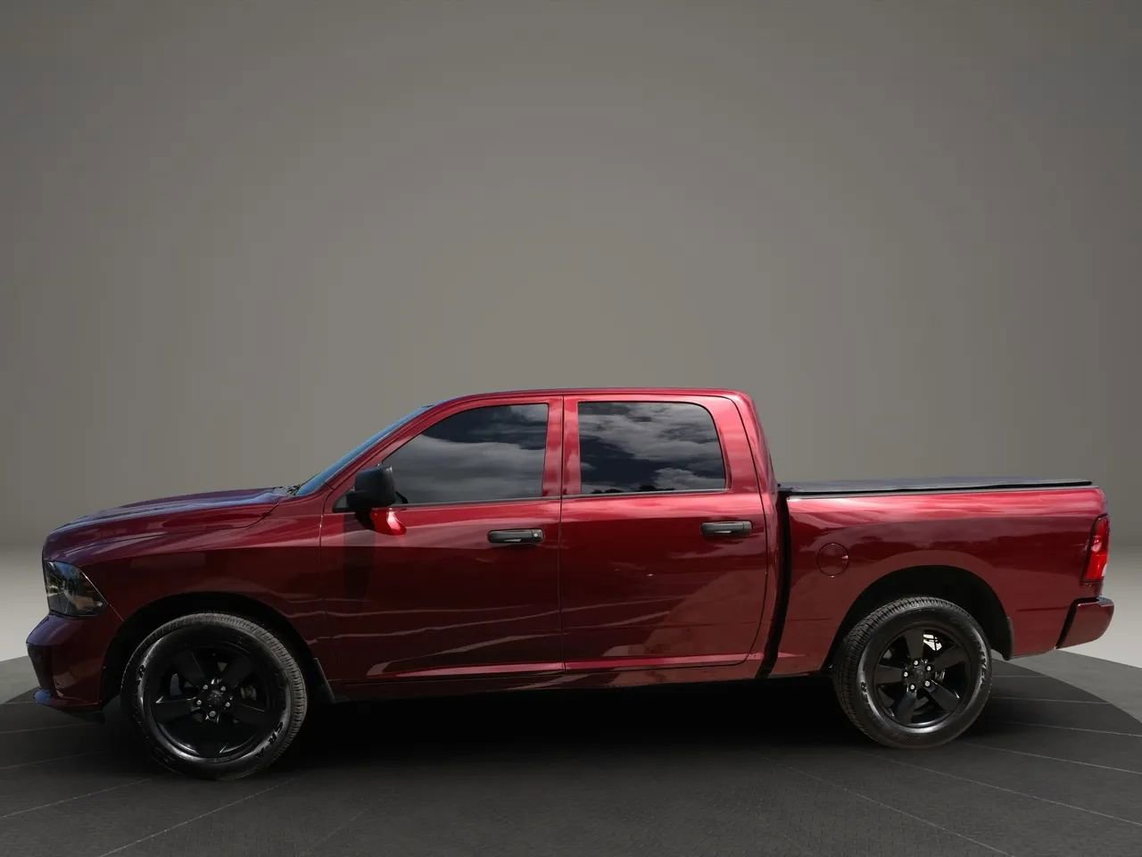 Used 2017 RAM 1500 Express w/ Express Value Package image 3