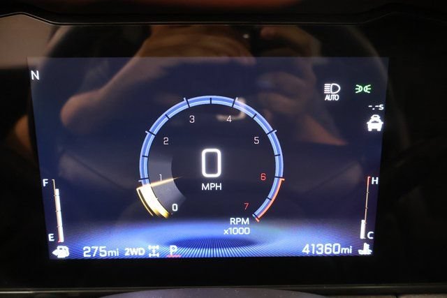 Used 2025 Chevrolet TrailBlazer LT AWD/4WD image 16