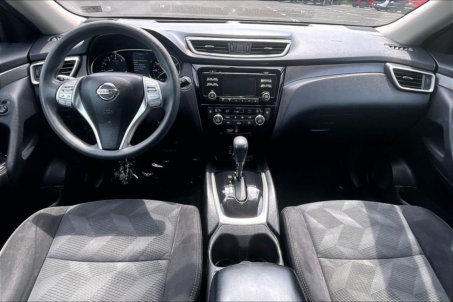 Used 2015 Nissan Rogue SV AWD/4WD image 14