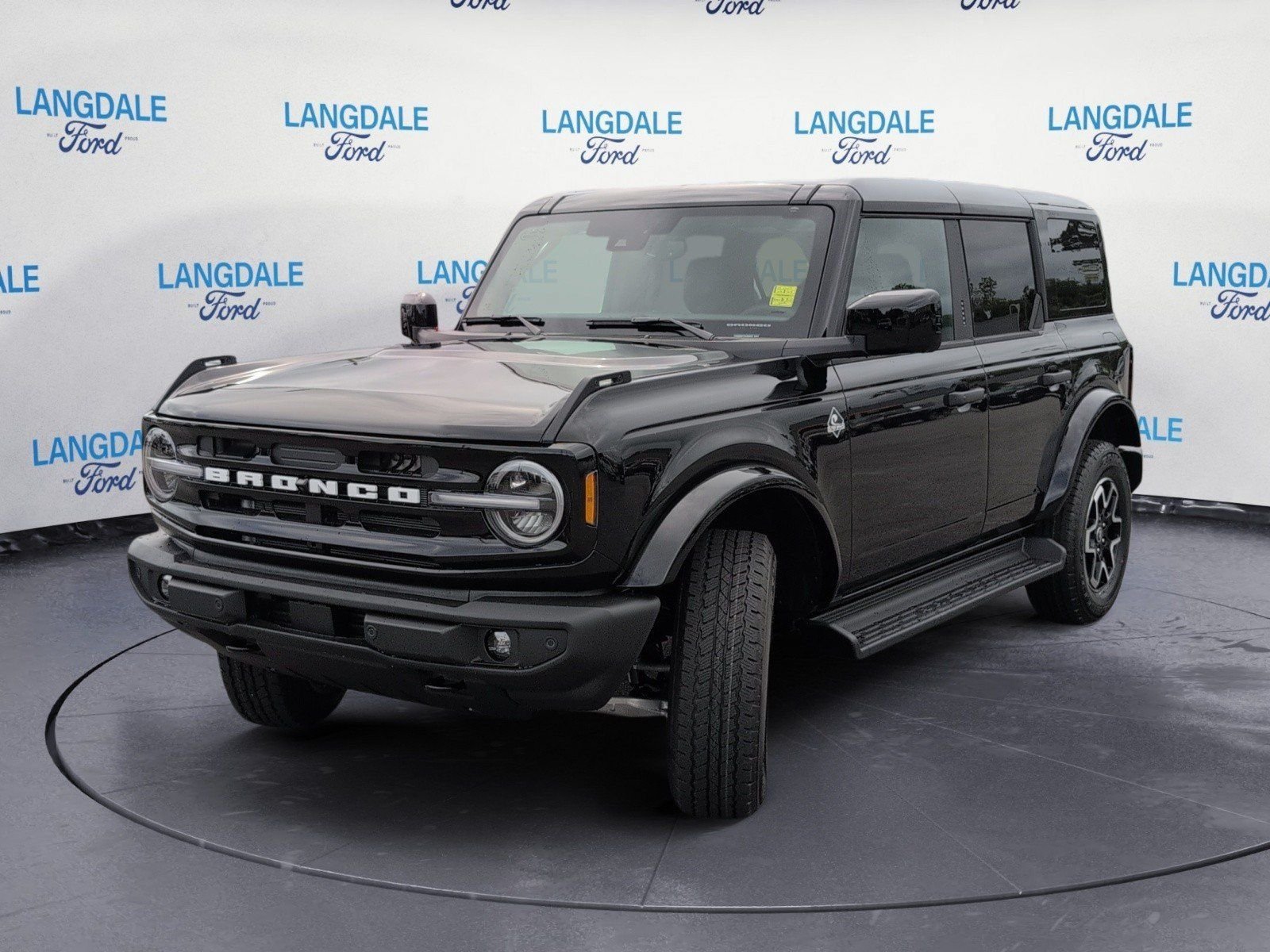 New 2026 Ford Bronco Outer Banks AWD/4WD image 11
