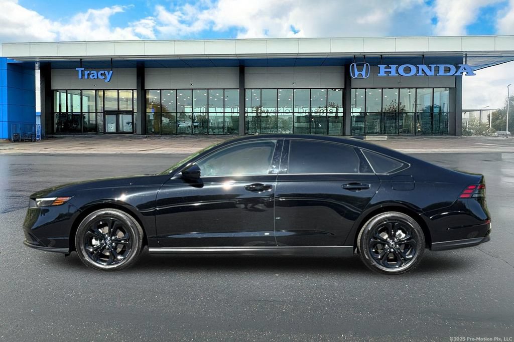 Certified 2025 Honda Accord SE image 12
