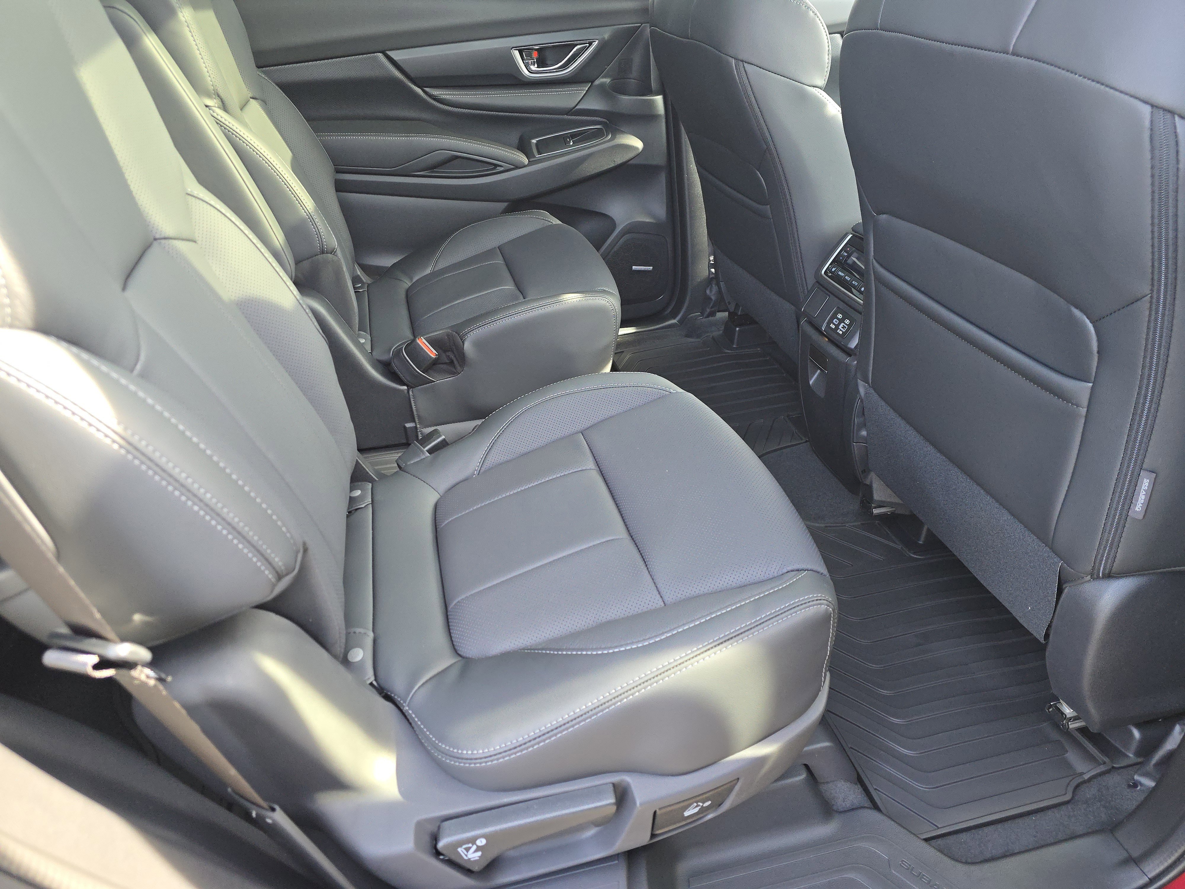 New 2026 Subaru Ascent Limited image 17