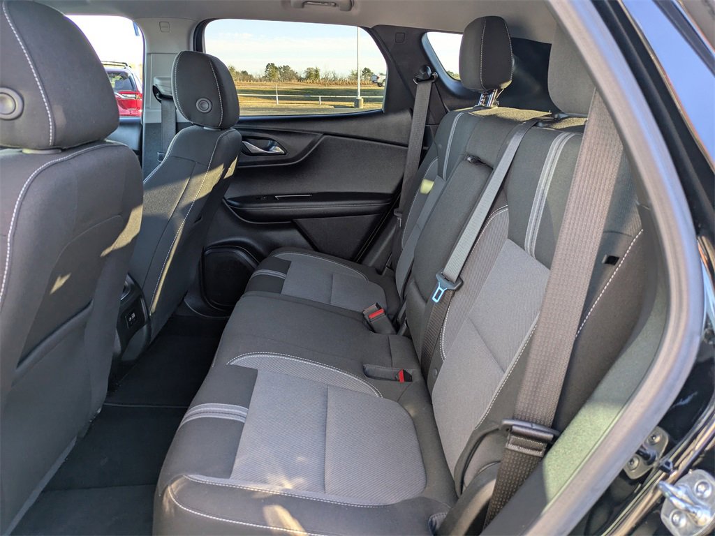 Used 2025 Chevrolet Blazer LT image 11