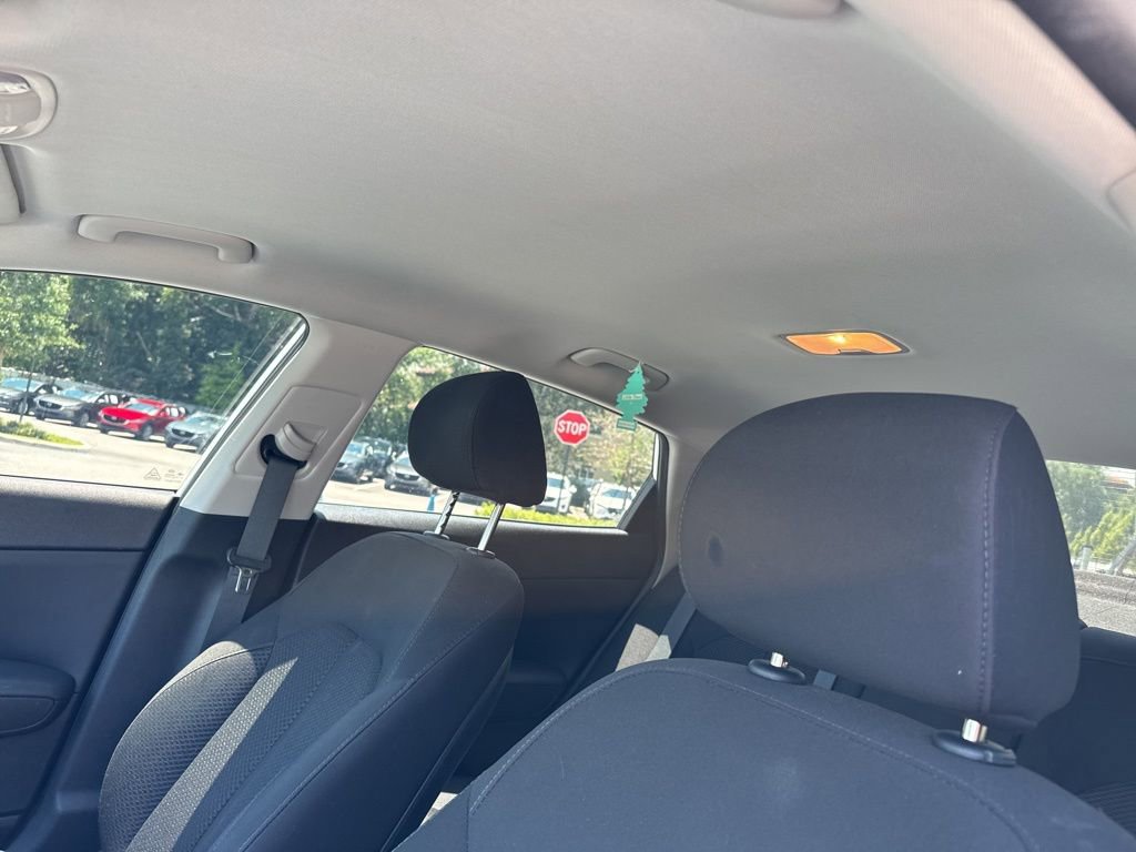 Used 2018 Kia Optima LX w/ 17" Alloy Wheels Package FWD image 18