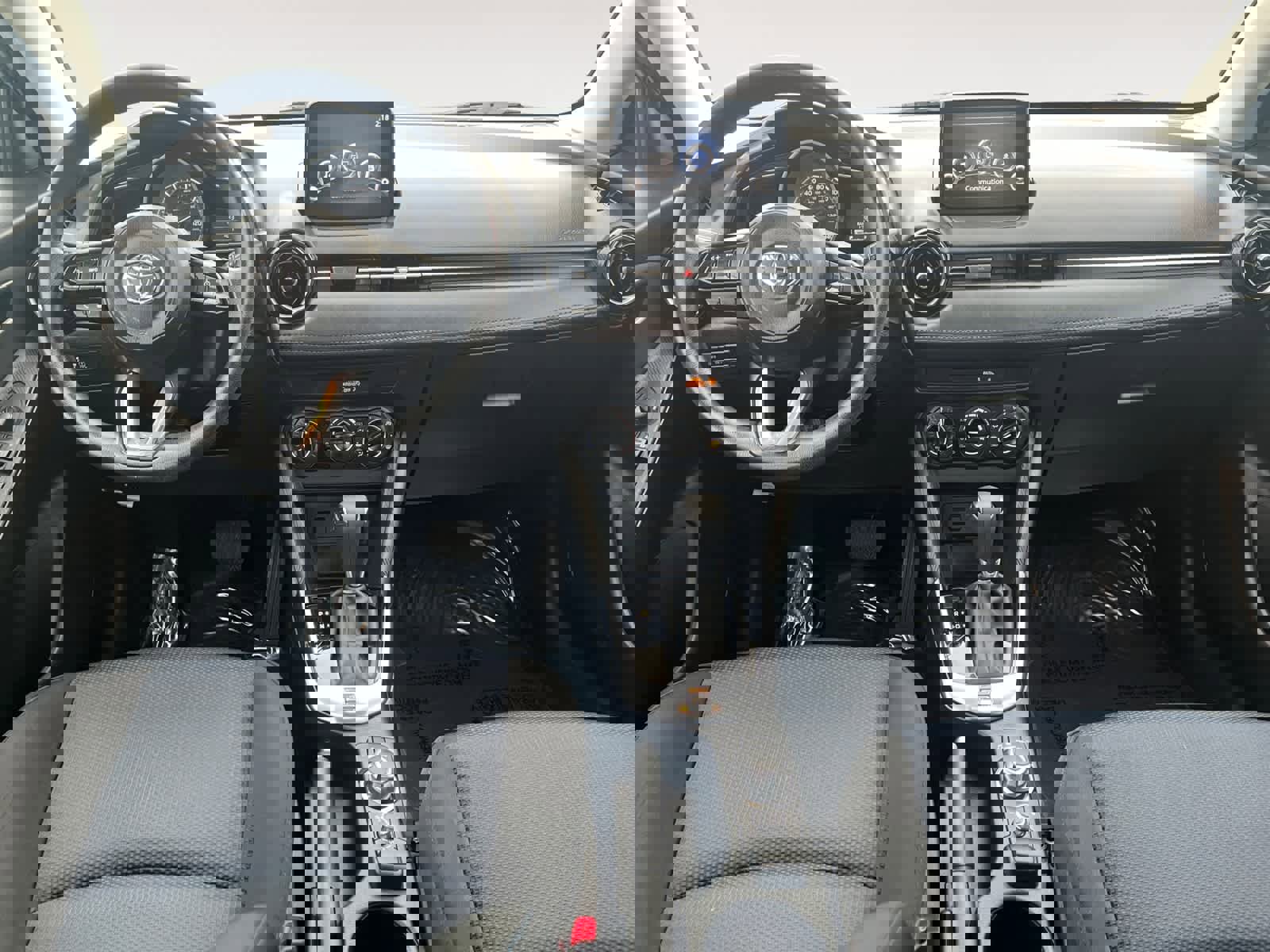 Used 2019 Toyota Yaris LE image 10