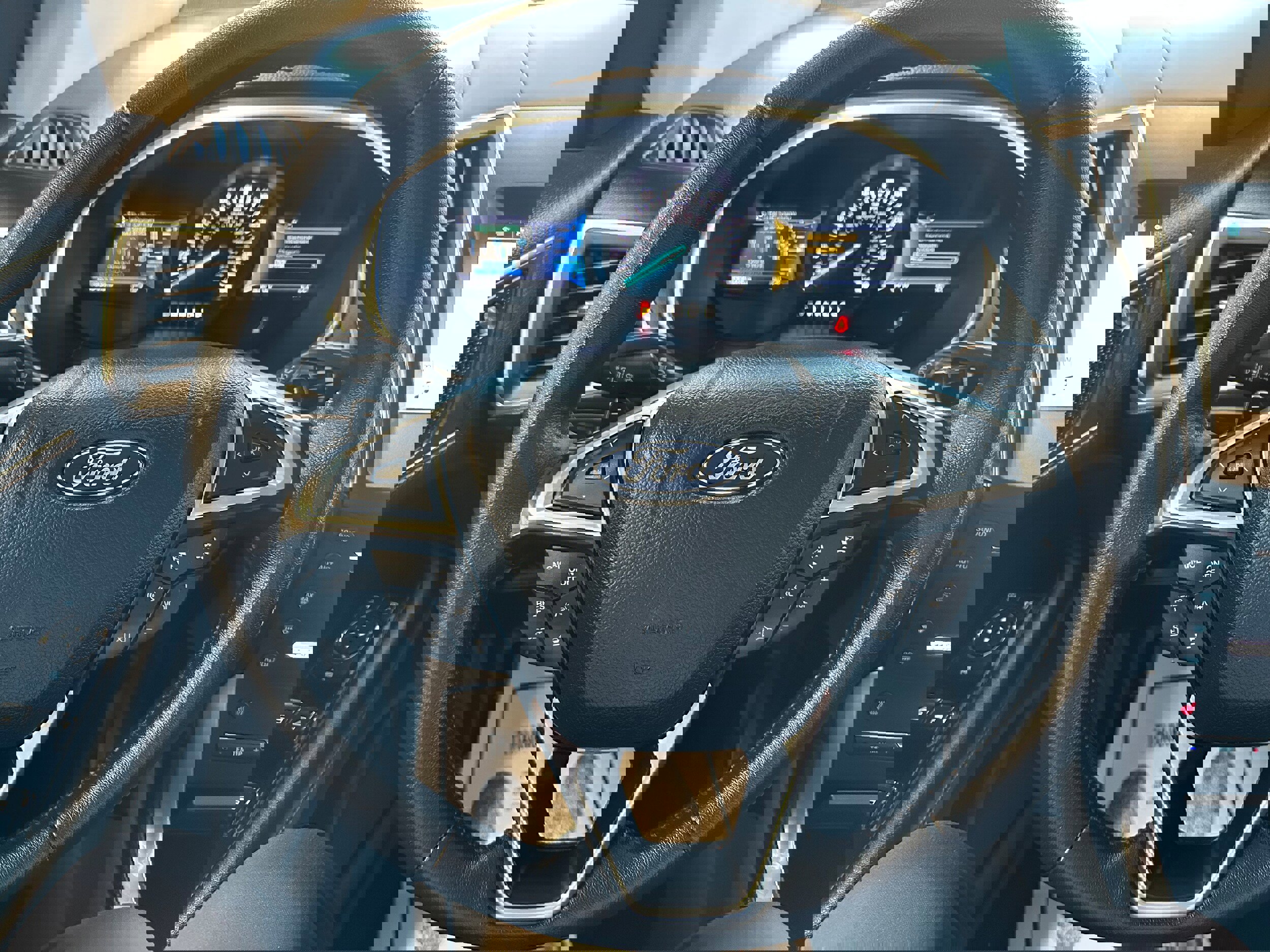 Used 2019 Ford Edge Titanium w/ Cold Weather Package image 23