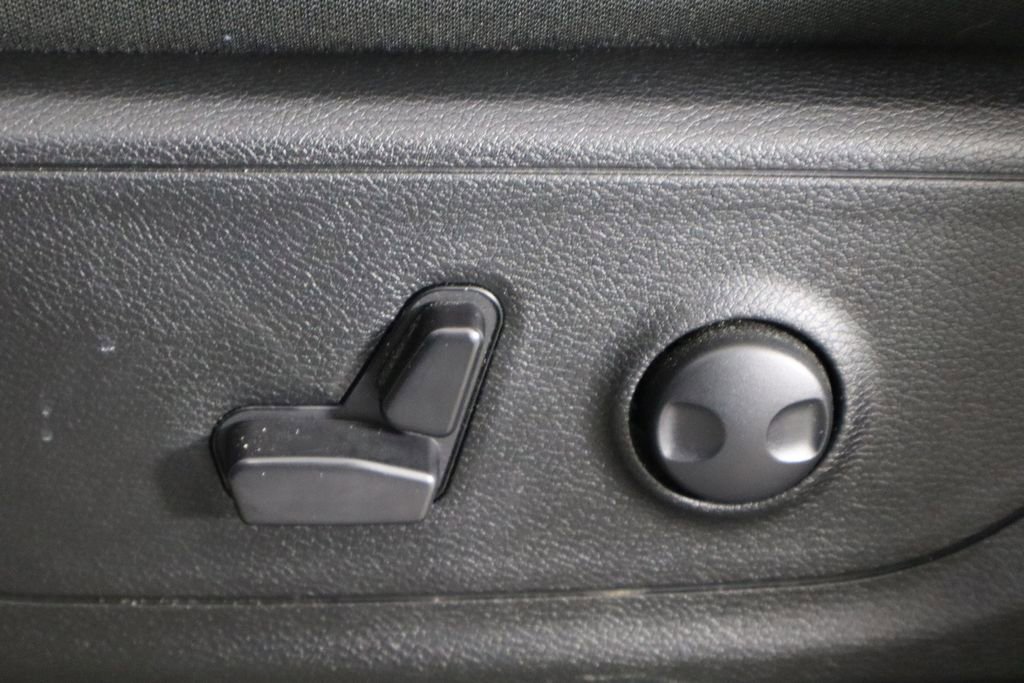 Used 2025 RAM 1500 Big Horn AWD/4WD image 22