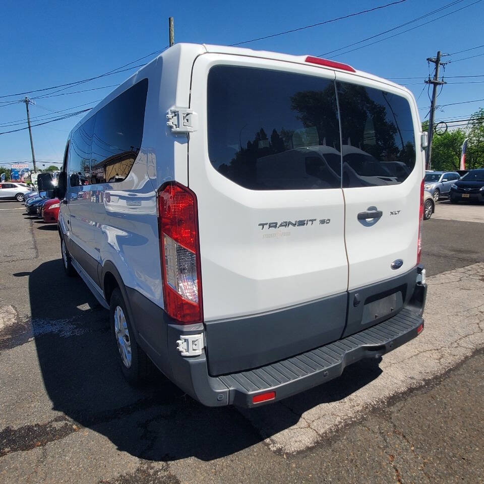 Used 2015 Ford Transit 150 XLT RWD image 3
