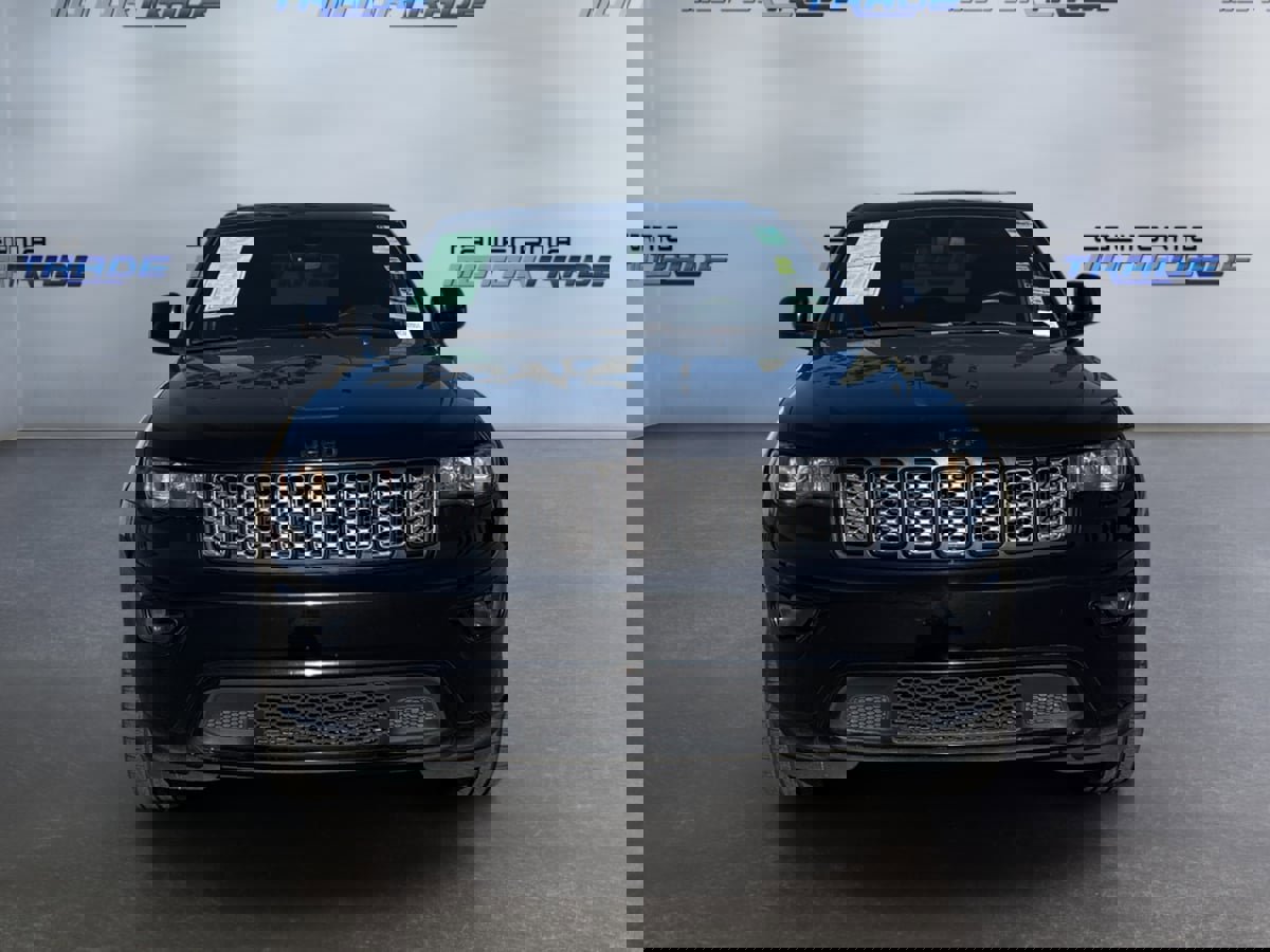 Used 2019 Jeep Grand Cherokee Altitude image 2