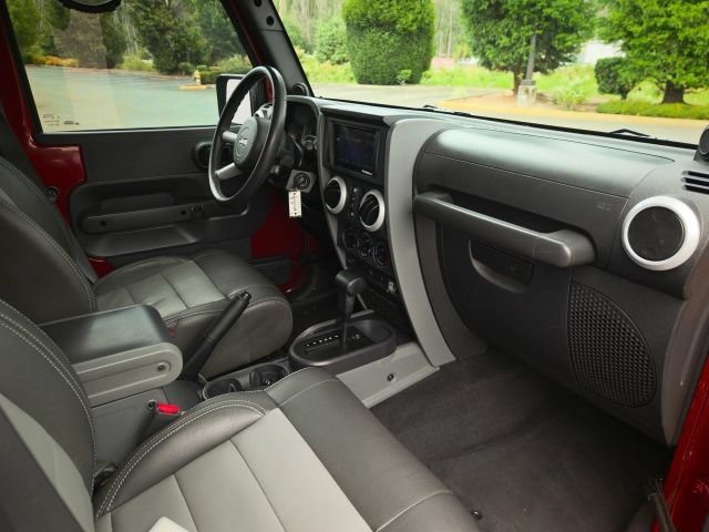Used 2009 Jeep Wrangler Unlimited Sahara w/ Trailer Tow Group AWD/4WD image 24