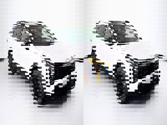 Certified 2026 Kia Sportage X-Line w/ X-Line Premium Package image 3