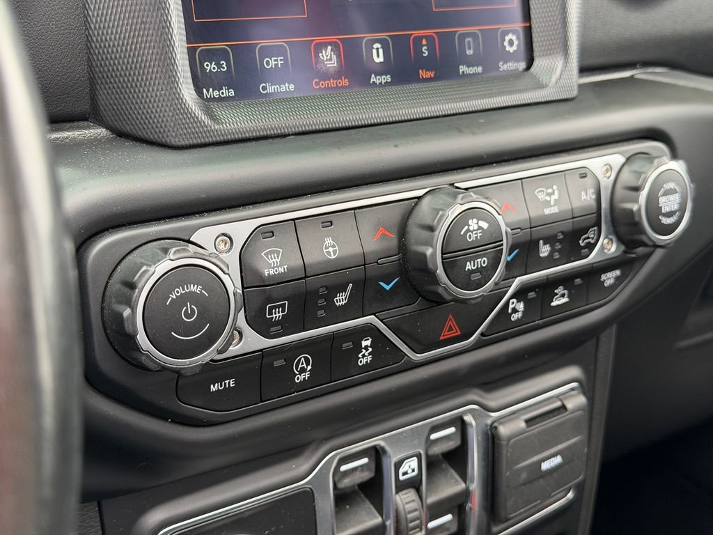 Used 2022 Jeep Wrangler Unlimited Sahara AWD/4WD image 24