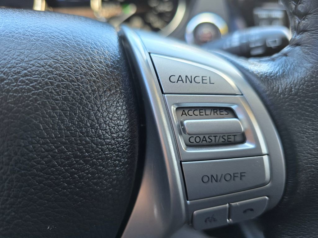 Used 2015 Nissan Rogue SL image 21