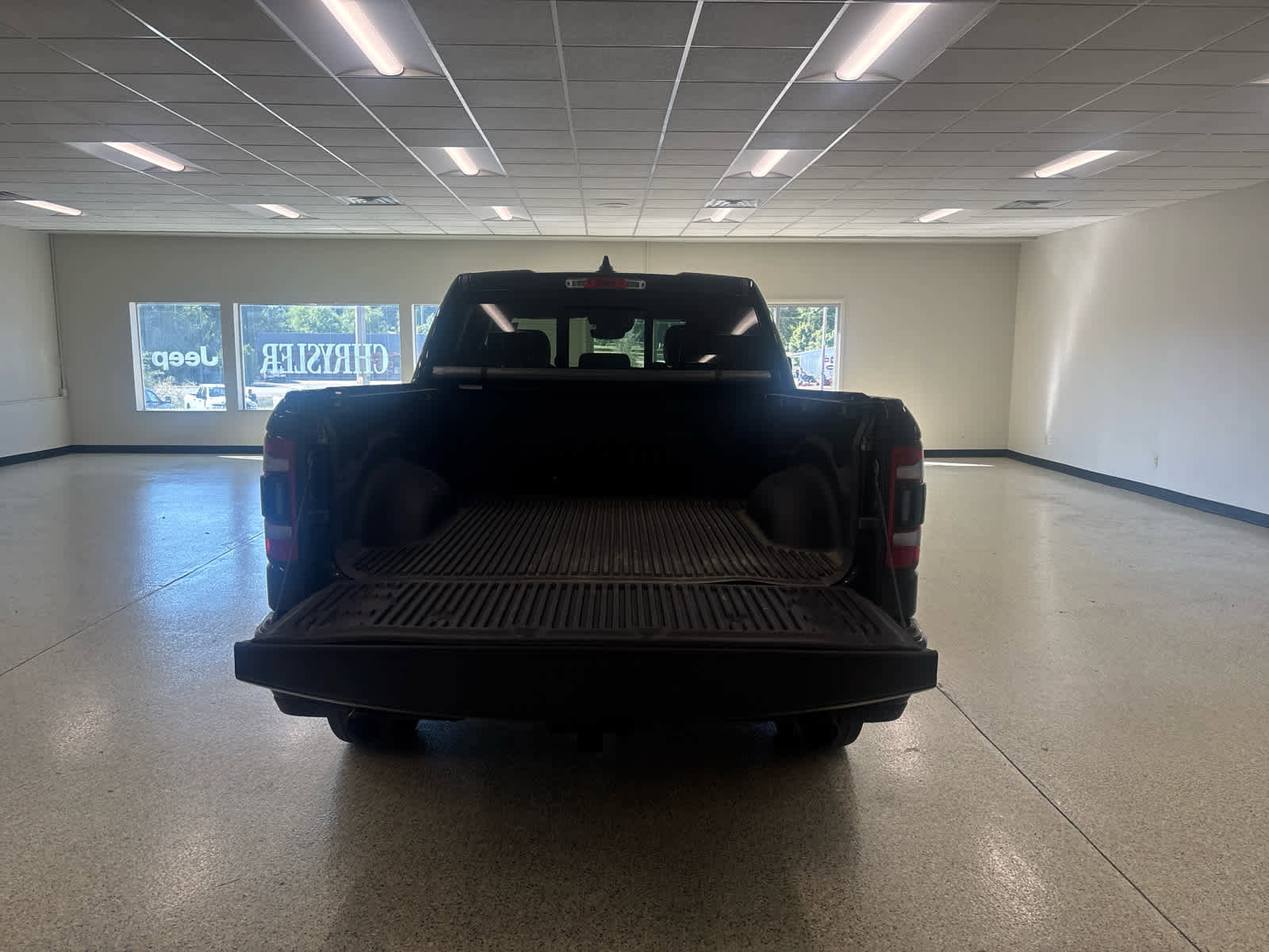 Used 2022 RAM 1500 Laramie image 9