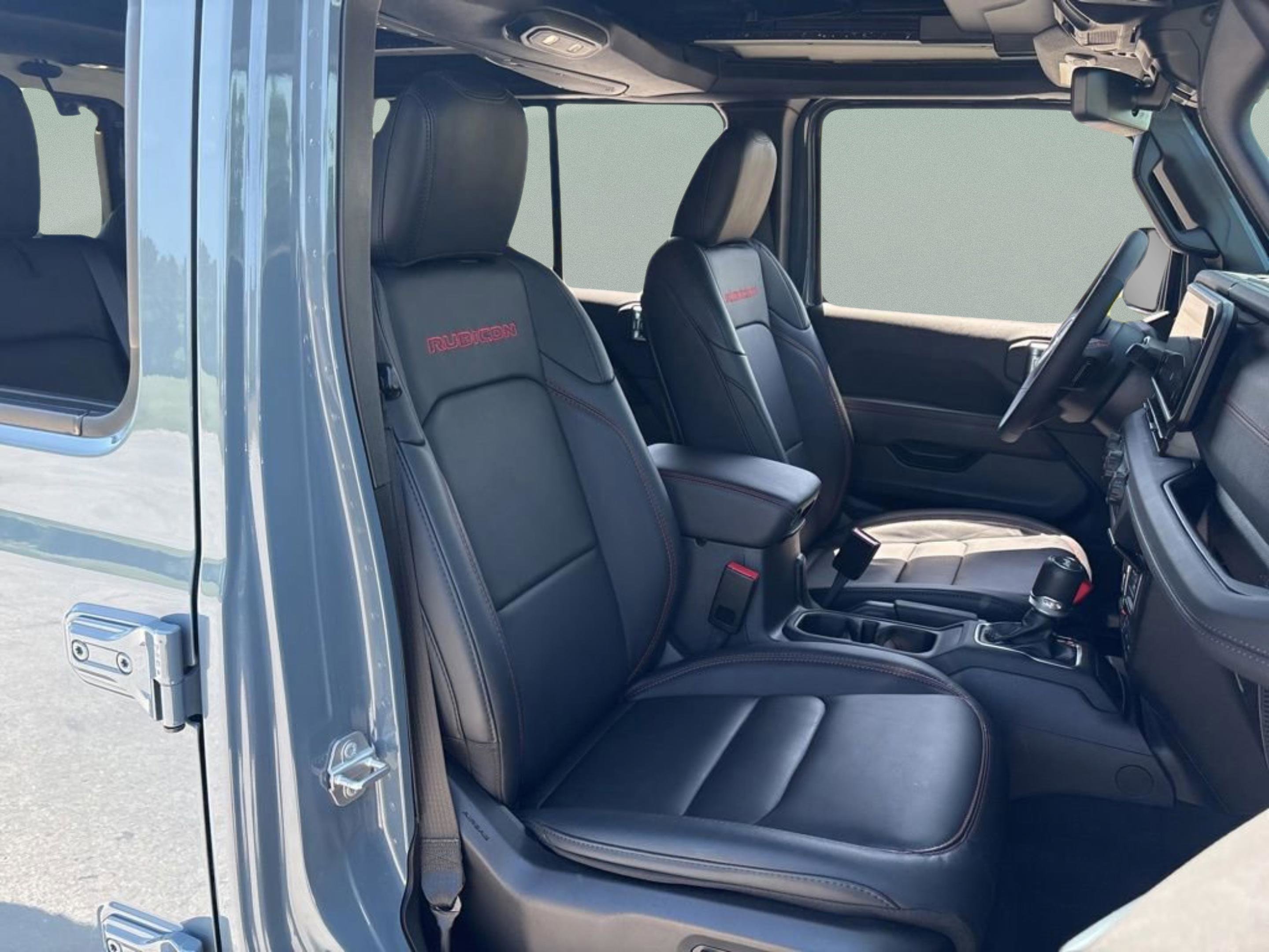 Used 2024 Jeep Wrangler Unlimited Rubicon image 38