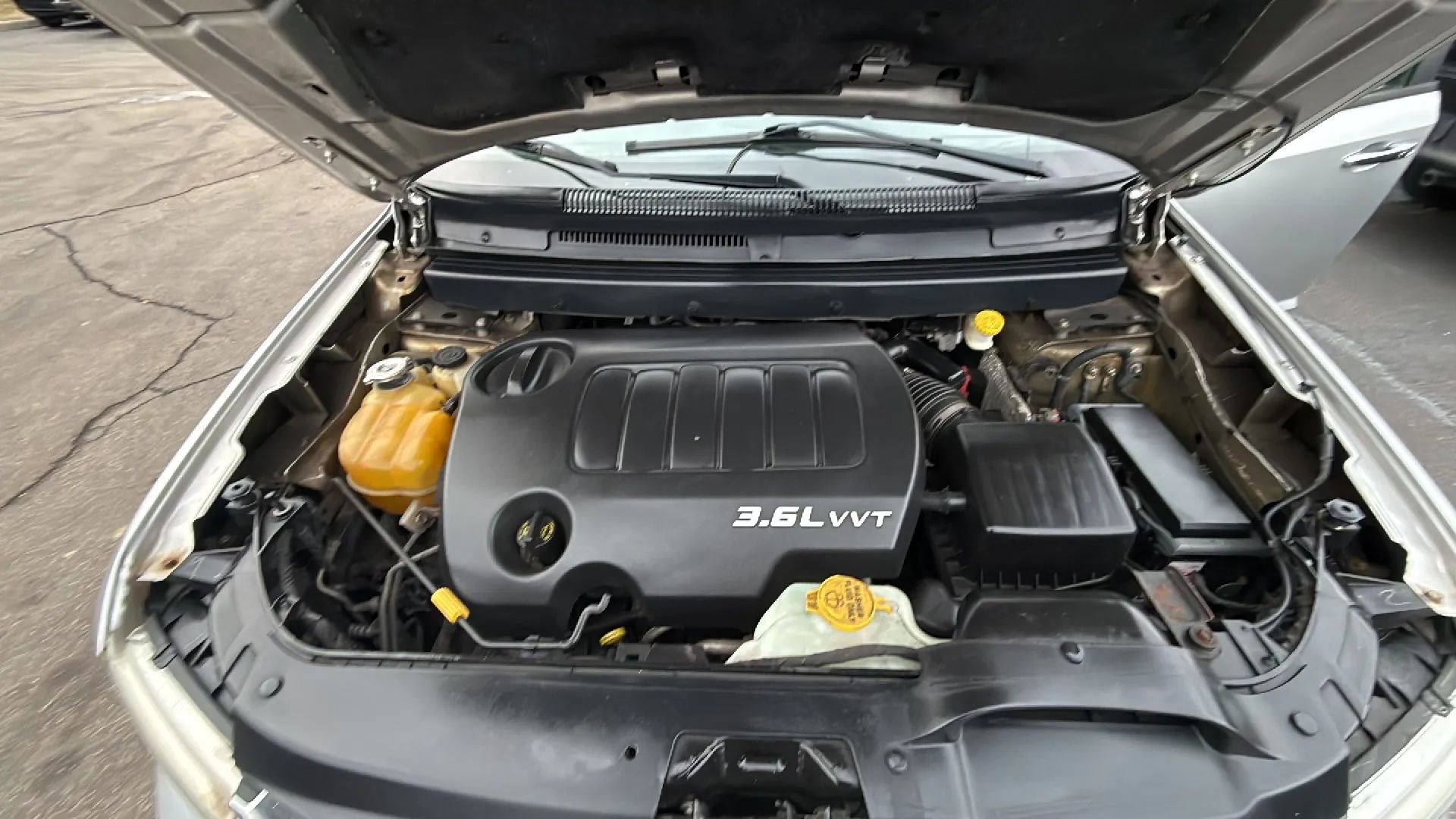 Used 2011 Dodge Journey Lux w/ Flexible Seating Group image 9