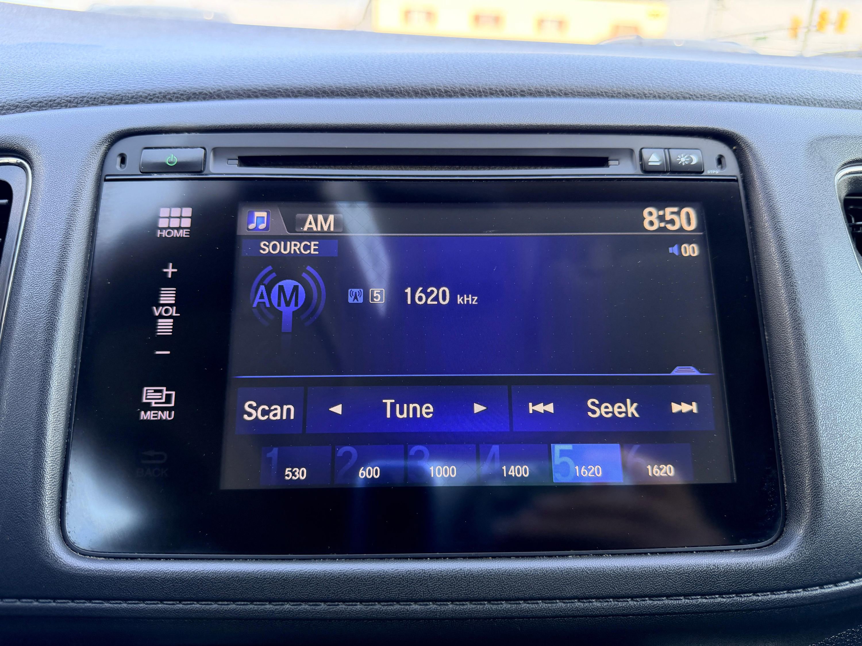Used 2018 Honda HR-V EX image 36