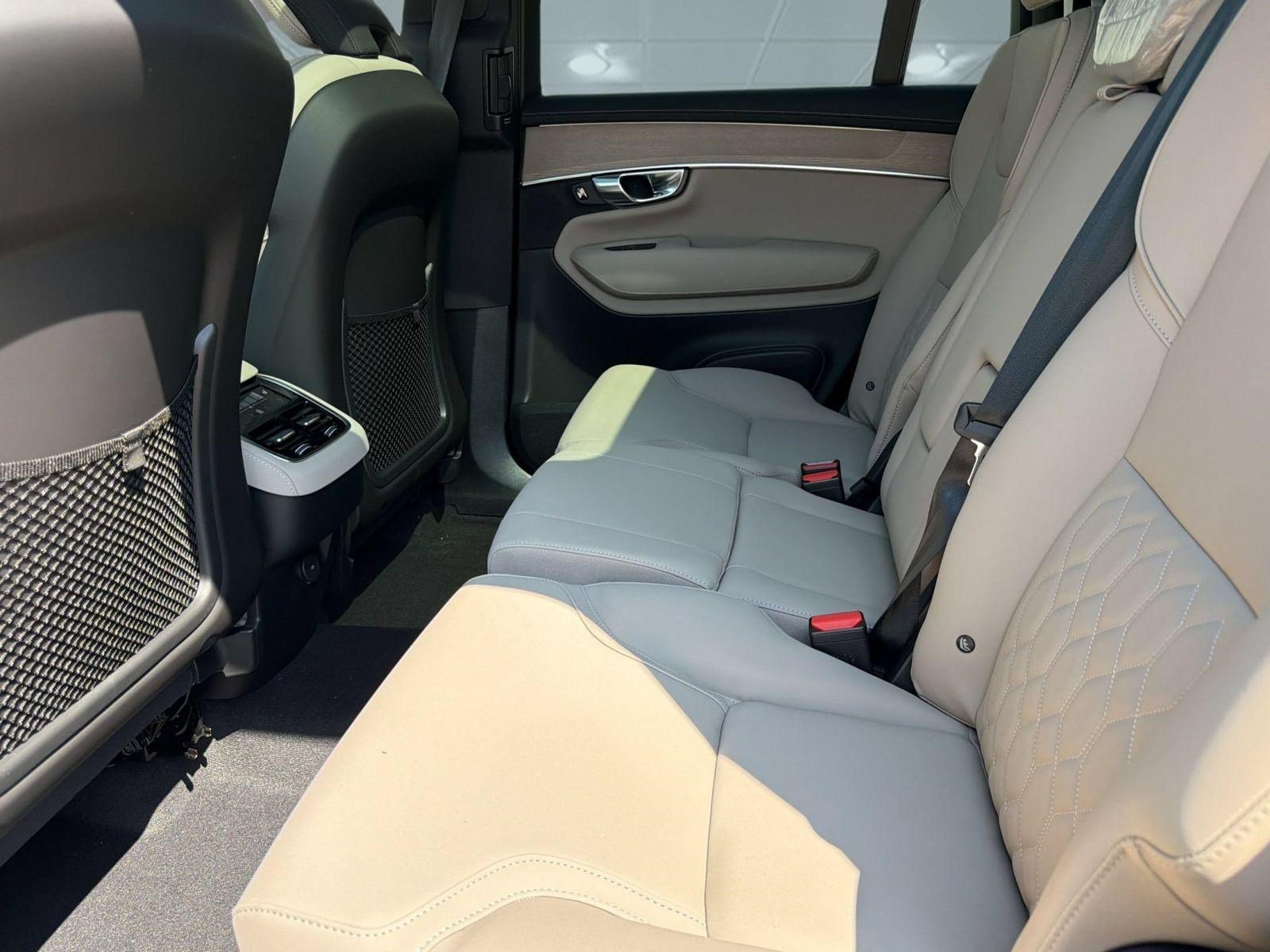 New 2026 Volvo XC90 B6 Plus w/ Protection Package AWD/4WD image 22