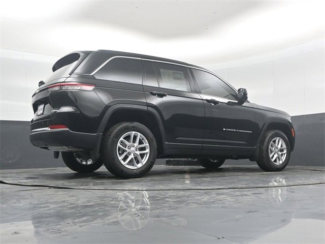 New 2025 Jeep Grand Cherokee Laredo X w/ Luxury Tech Group I image 39