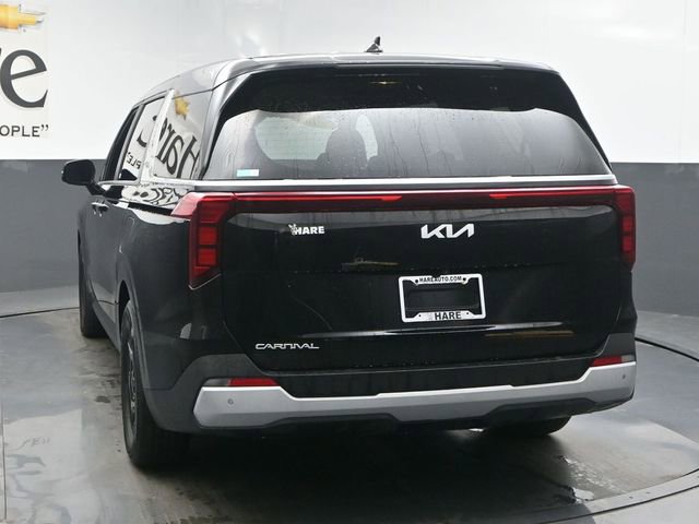 Used 2025 Kia Carnival FWD image 34