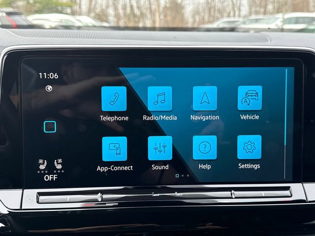 Certified 2025 Volkswagen Atlas Cross Sport SE image 18