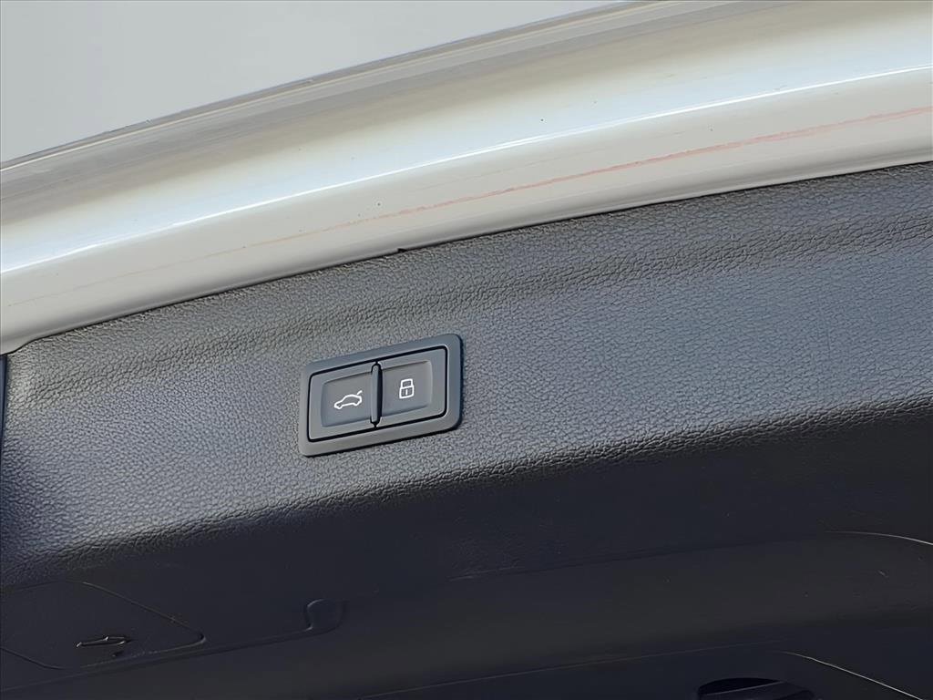 Used 2024 Audi Q3 2.0T Premium image 24