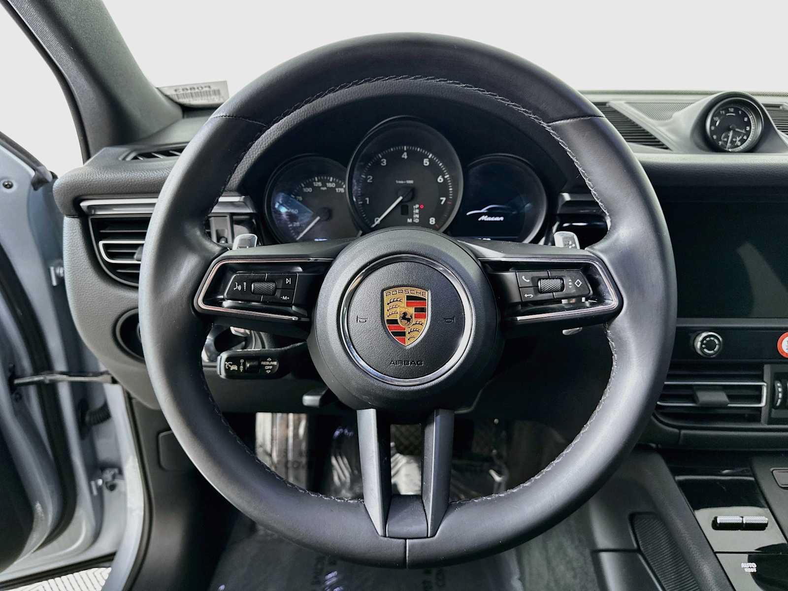 Certified 2023 Porsche Macan AWD/4WD image 14