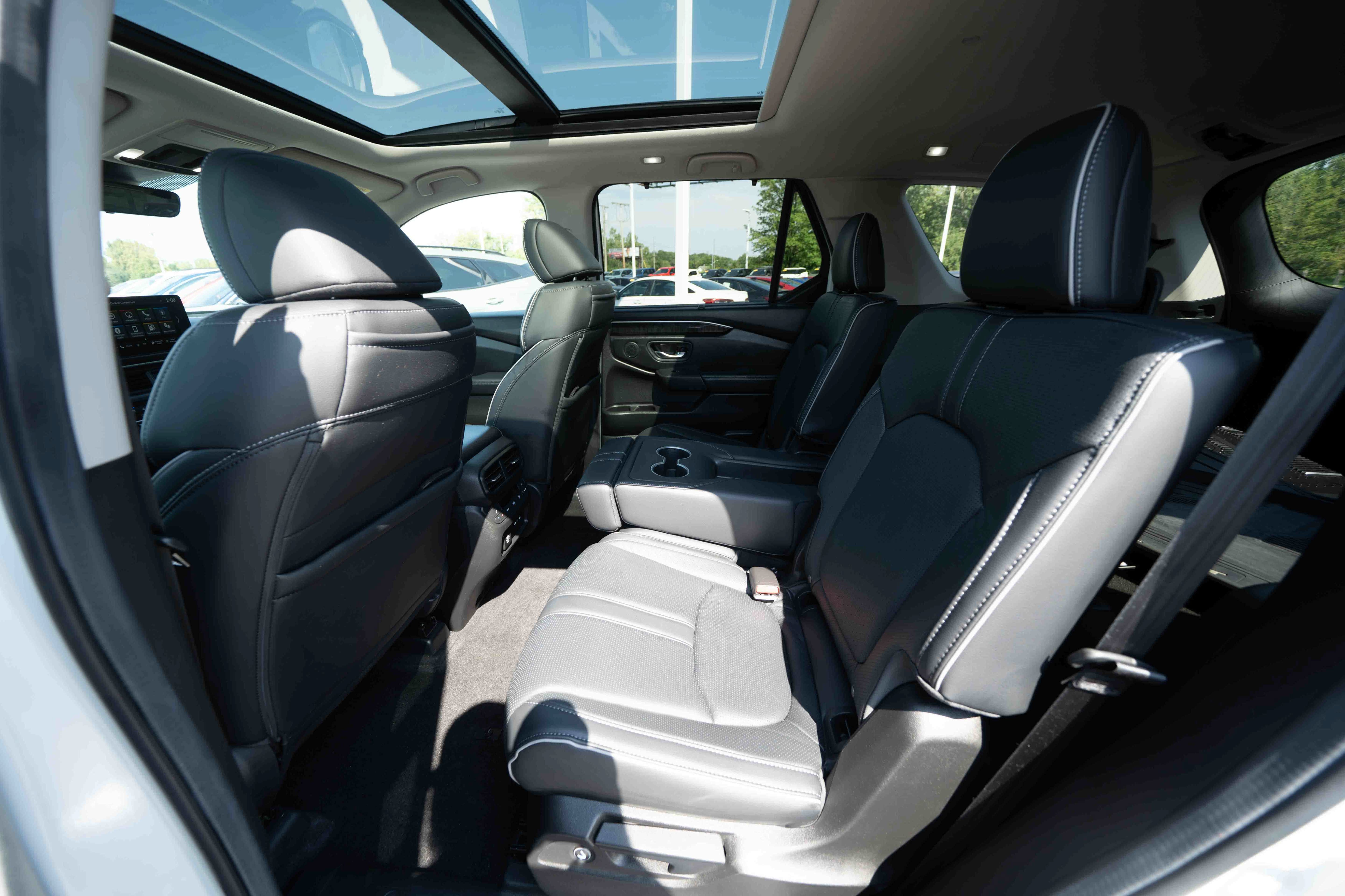 Certified 2025 Honda Pilot Elite image 23