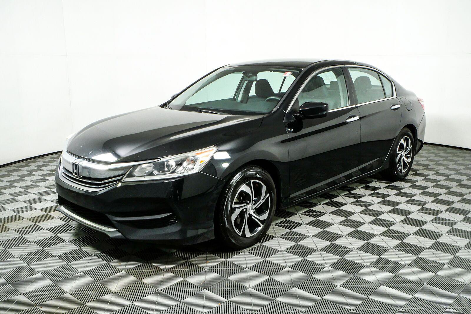 Used 2016 Honda Accord LX image 22