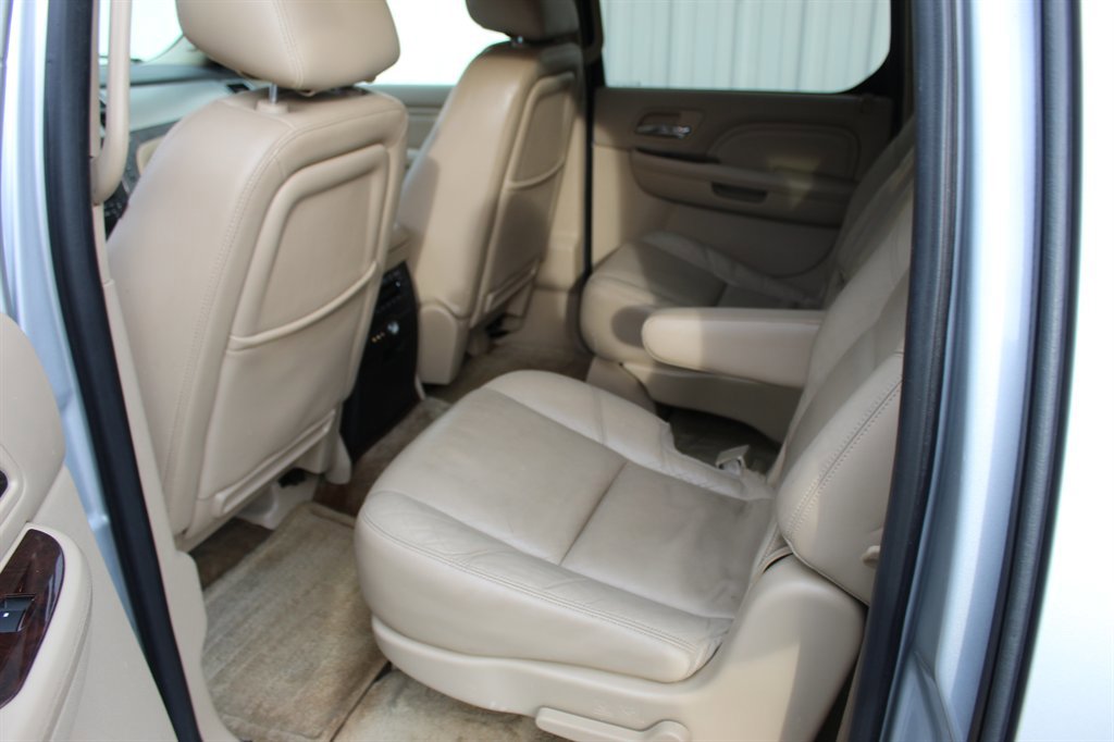 Used 2013 Cadillac Escalade ESV Premium image 7