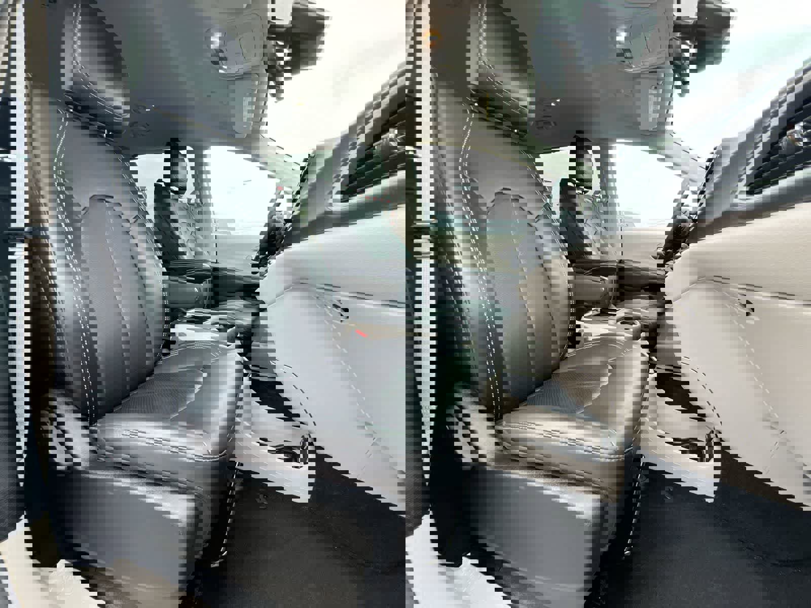 Used 2023 Chrysler Pacifica Touring-L image 21