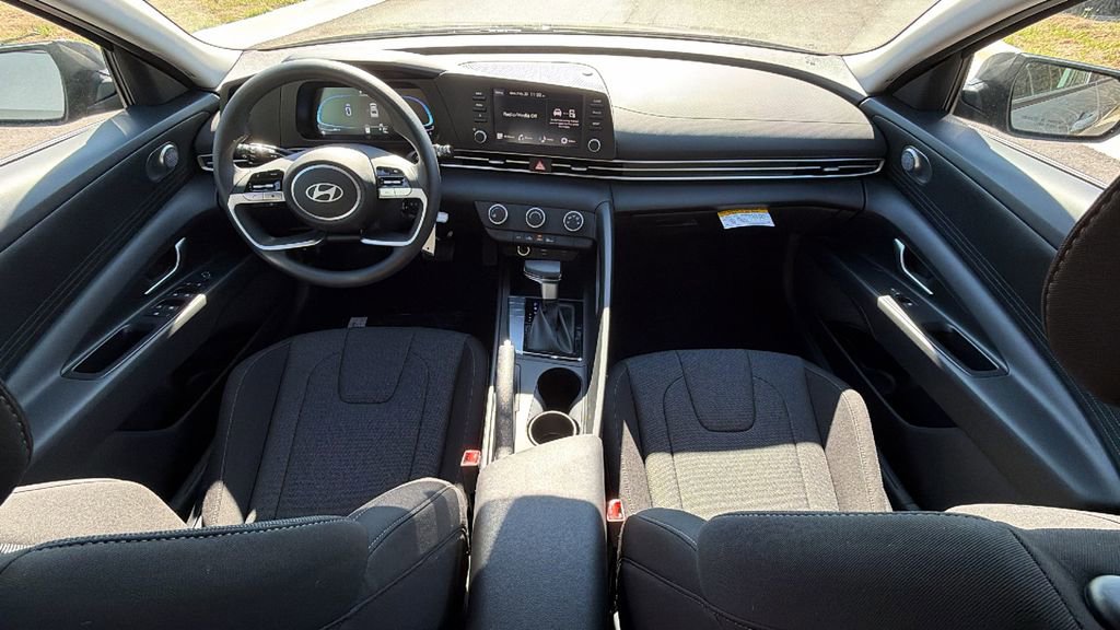 New 2026 Hyundai Elantra SE image 21