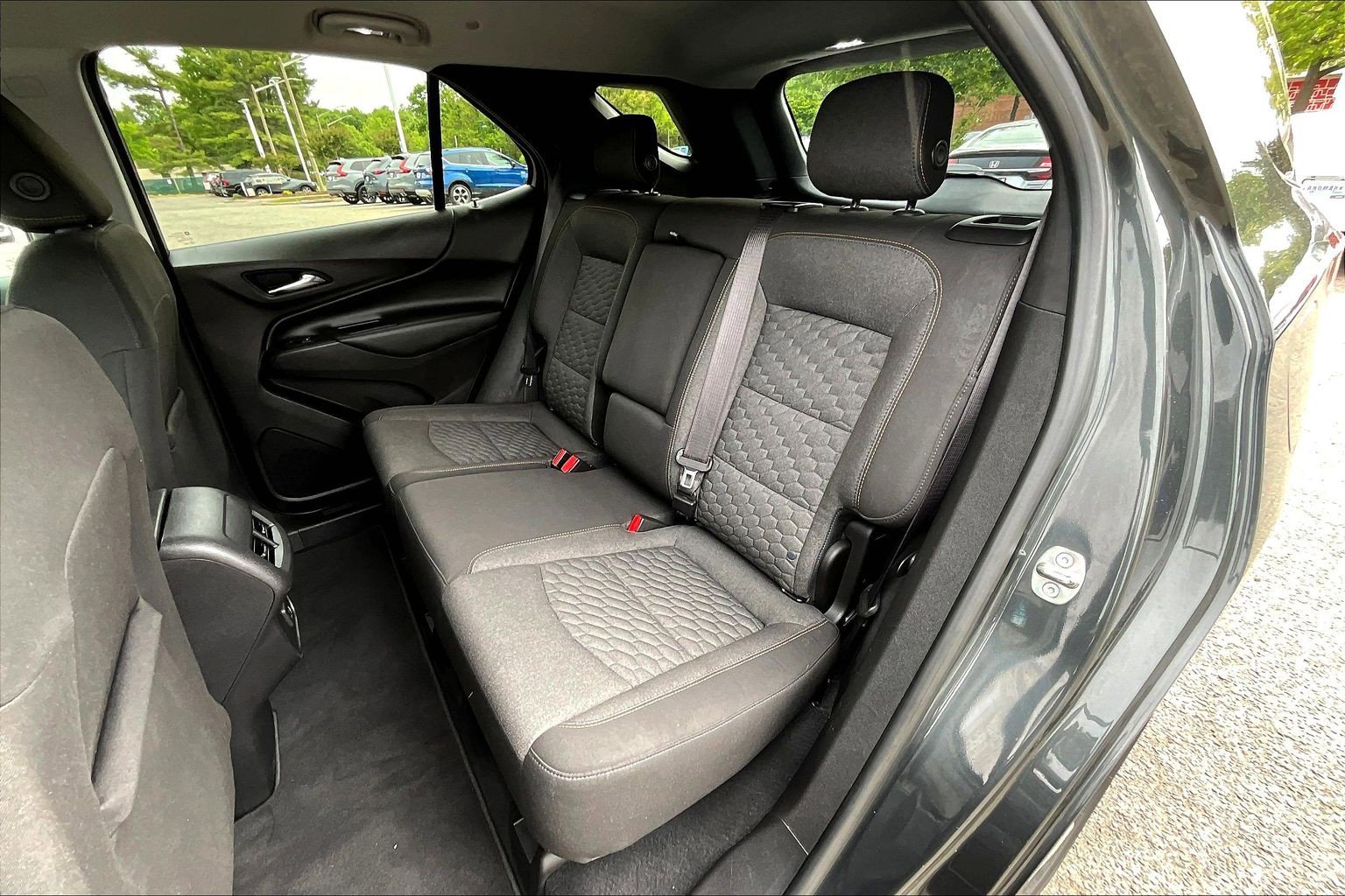 Used 2019 Chevrolet Equinox LT FWD image 27