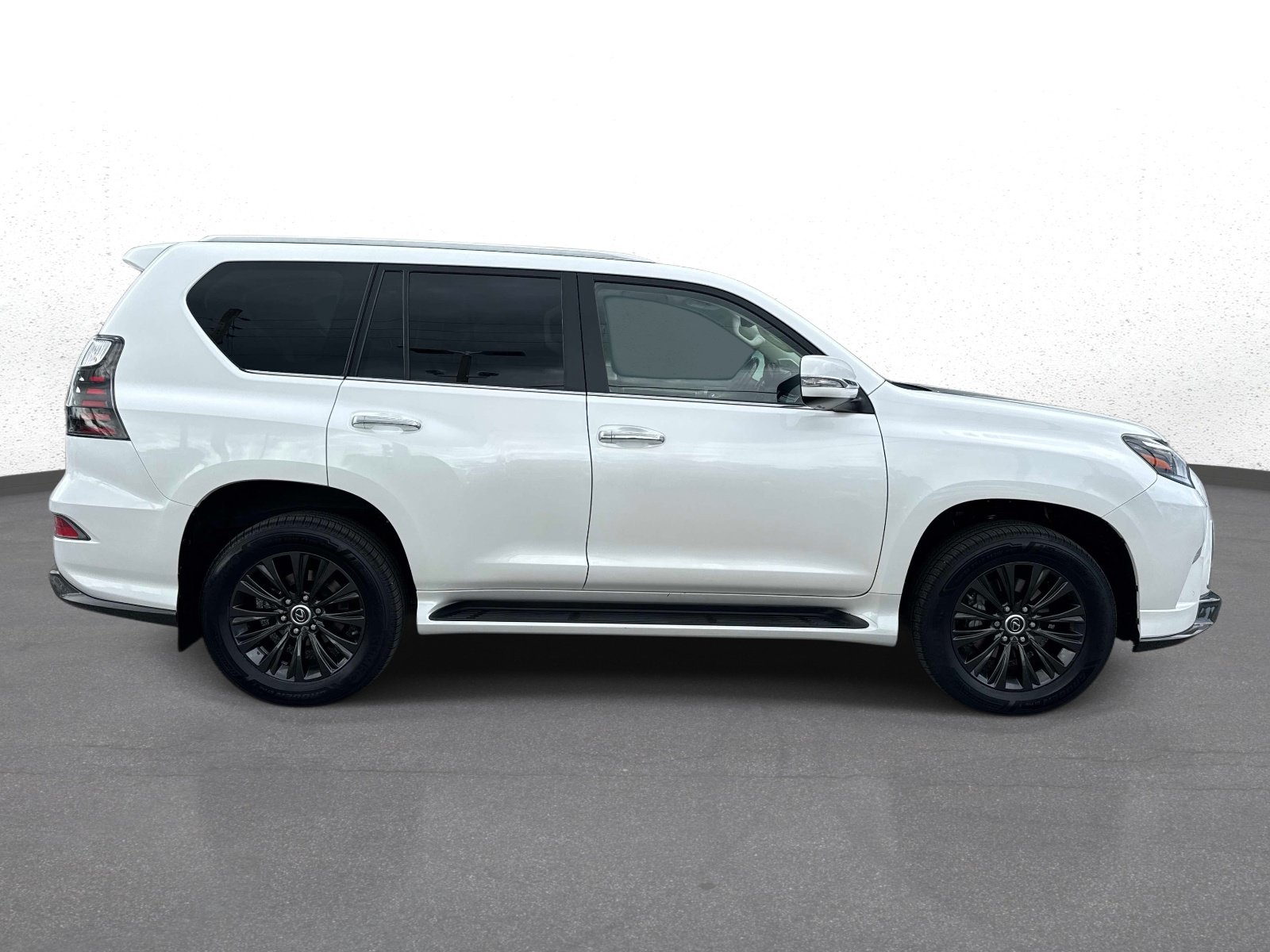 Certified 2023 Lexus GX 460 Premium w/ Accessory Package AWD/4WD image 2