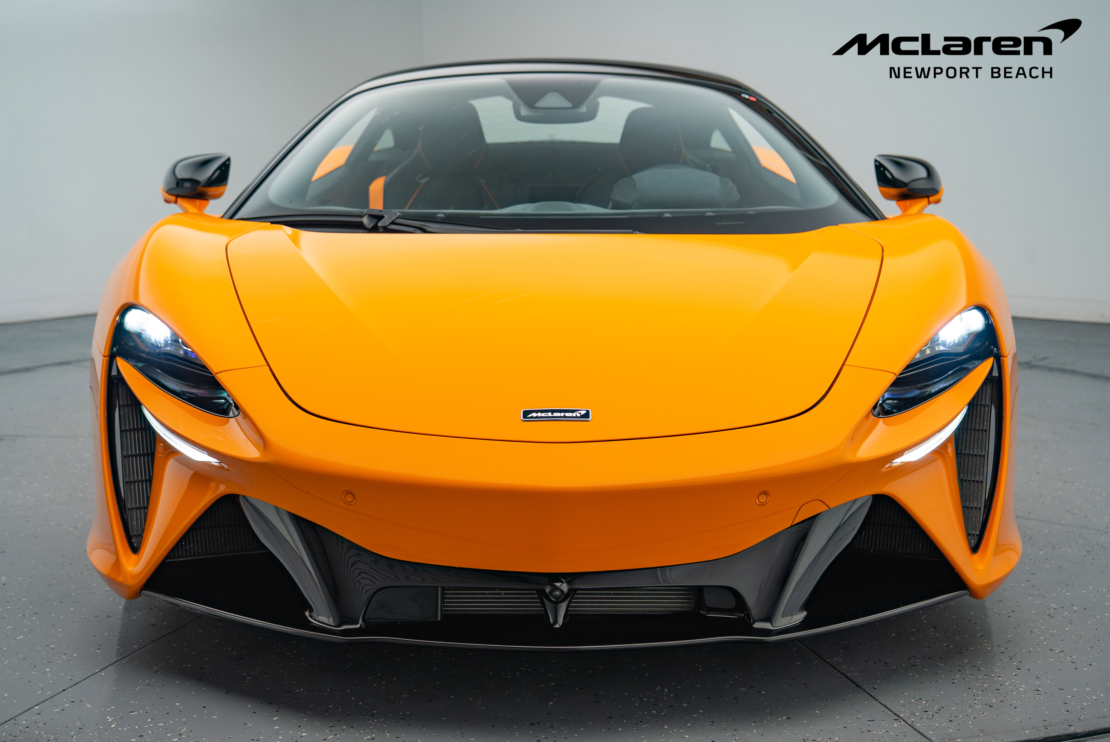 Used 2023 McLaren Artura image 11
