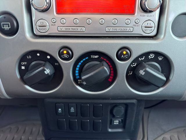 Used 2011 Toyota FJ Cruiser 4WD w/ Convenience Pkg image 13