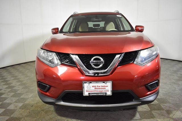 Used 2015 Nissan Rogue SV image 2