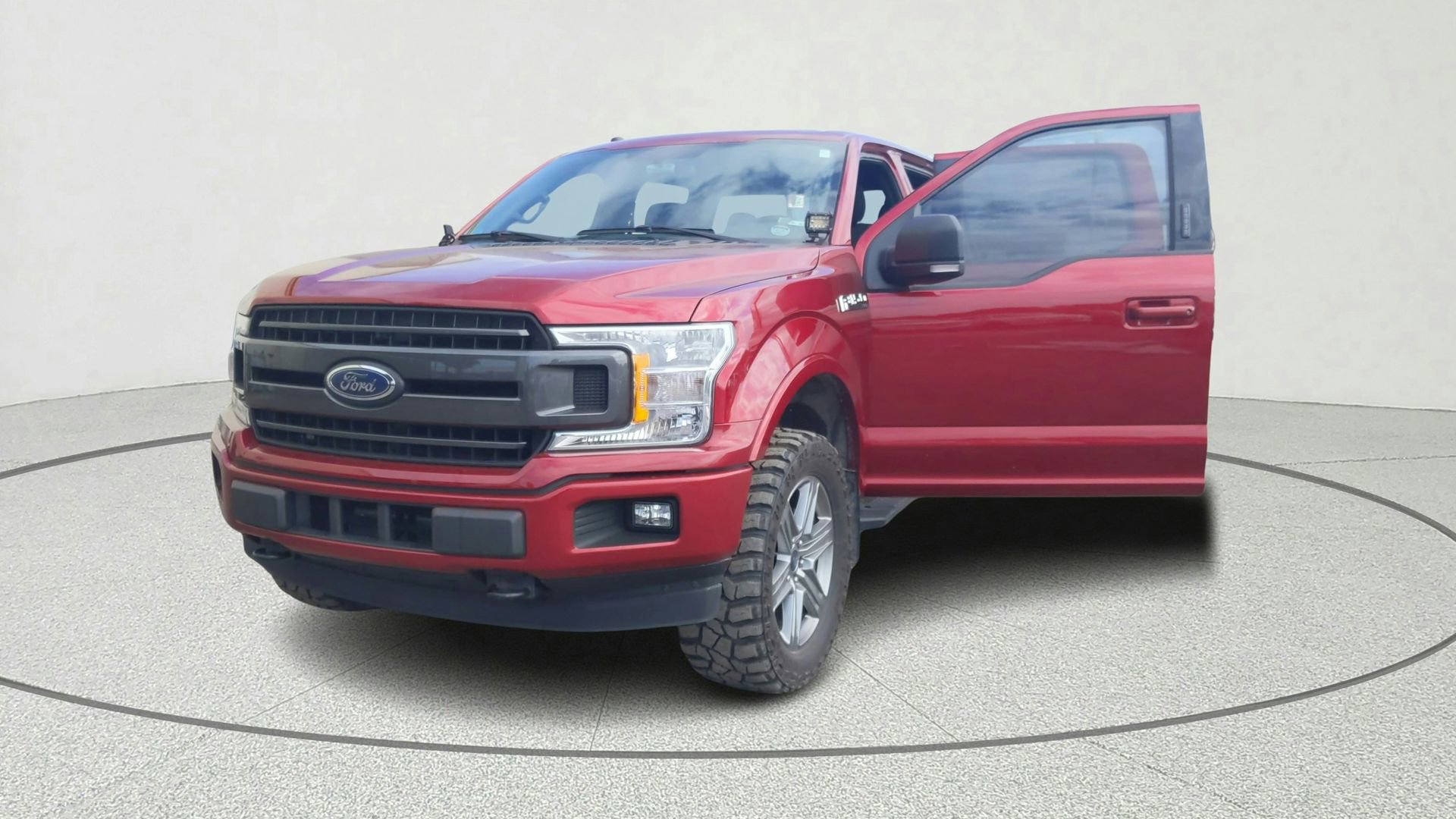 Used 2018 Ford F150 XLT w/ Equipment Group 302A Luxury AWD/4WD image 10