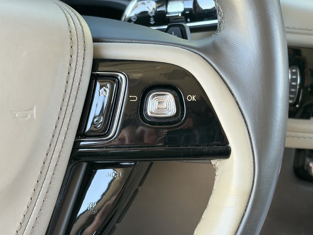 Used 2020 Lincoln Aviator Reserve w/ Equipment Group 202A AWD/4WD image 22