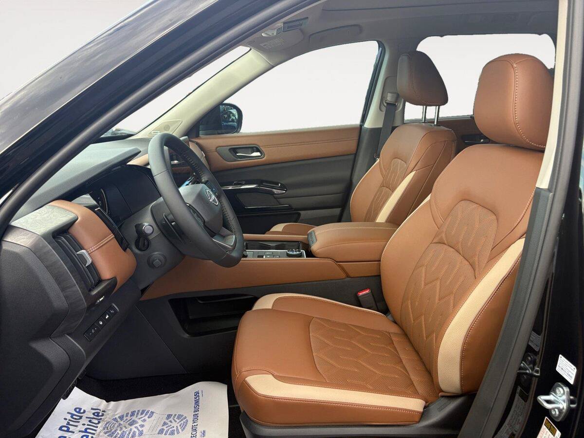New 2026 Nissan Pathfinder Platinum AWD/4WD image 9