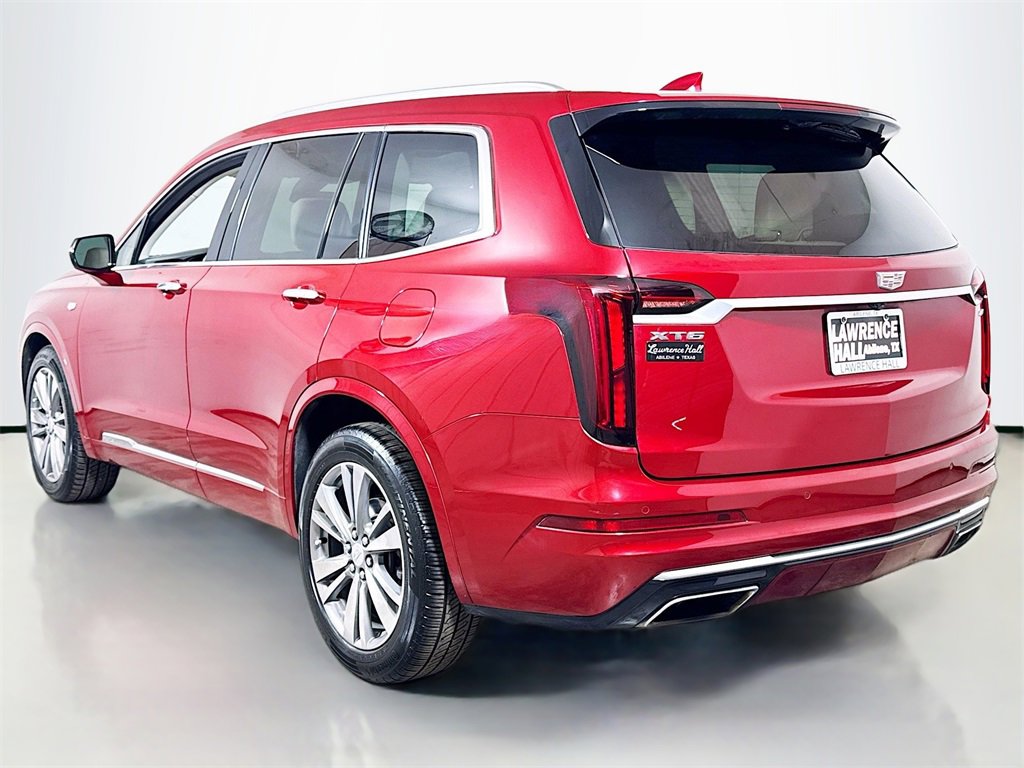 Used 2022 Cadillac XT6 Premium Luxury image 6
