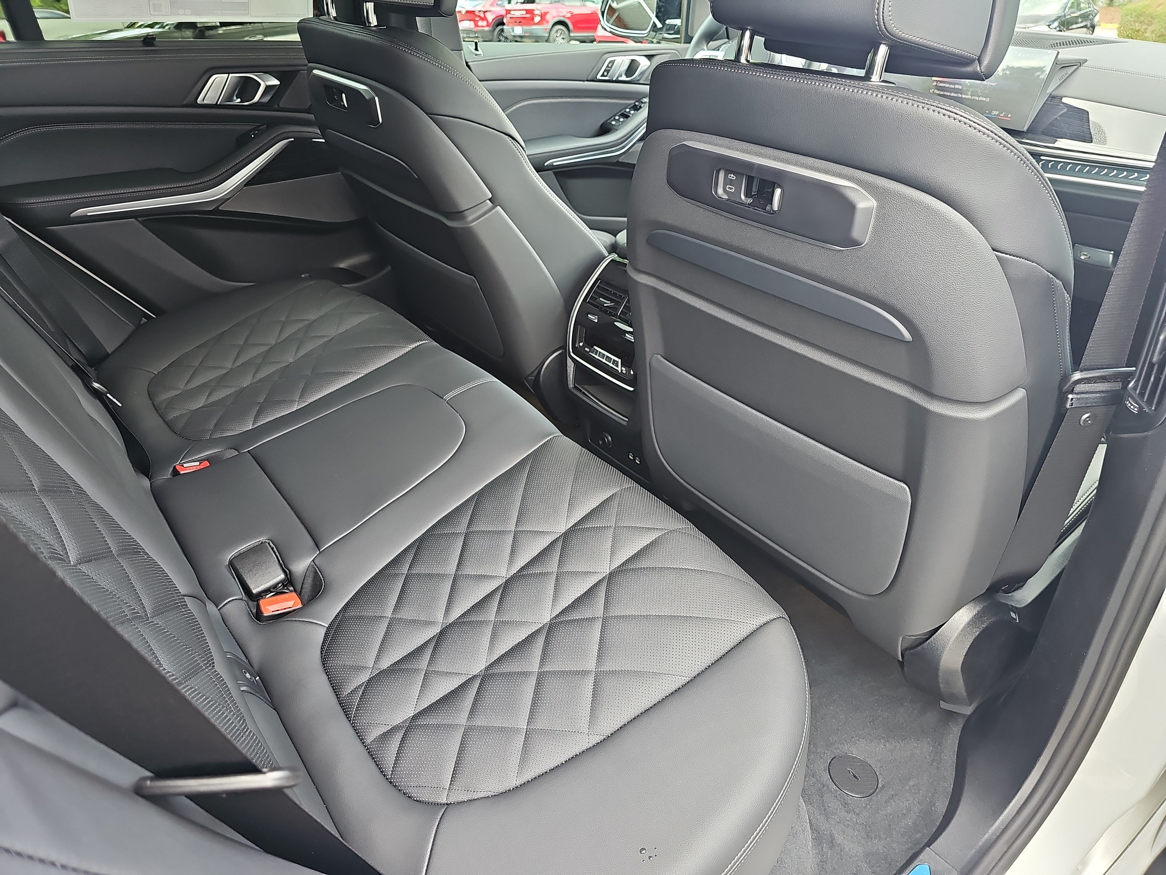 New 2026 BMW X5 xDrive50e w/ Executive Package AWD/4WD image 11