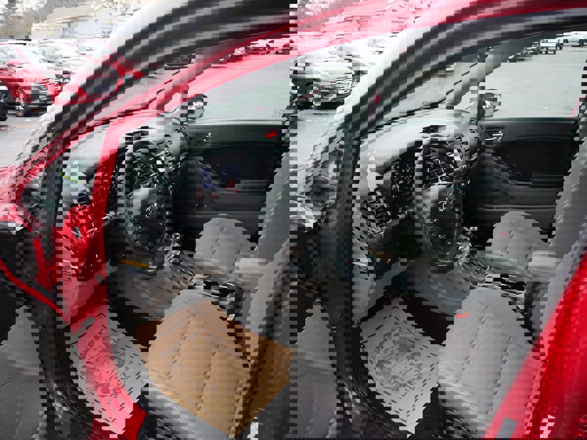 Used 2016 Kia Forte LX w/ LX Popular Plus Package image 9